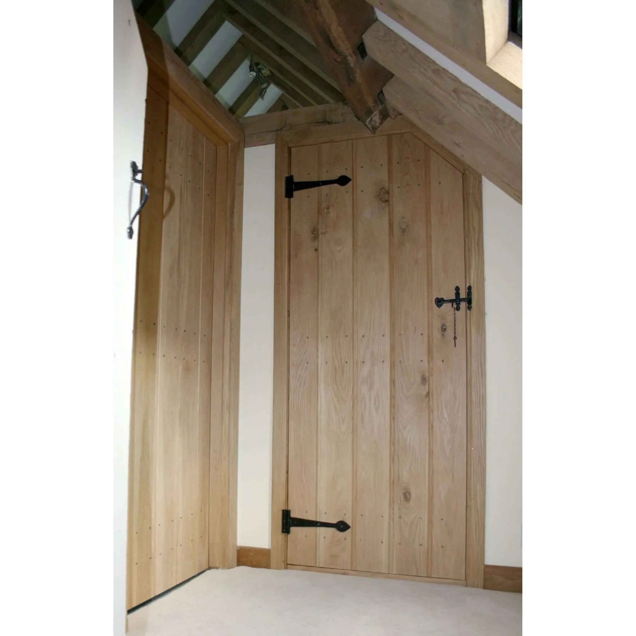 Ledge & Braced Rustic V-Groove Internal Door - Image 2