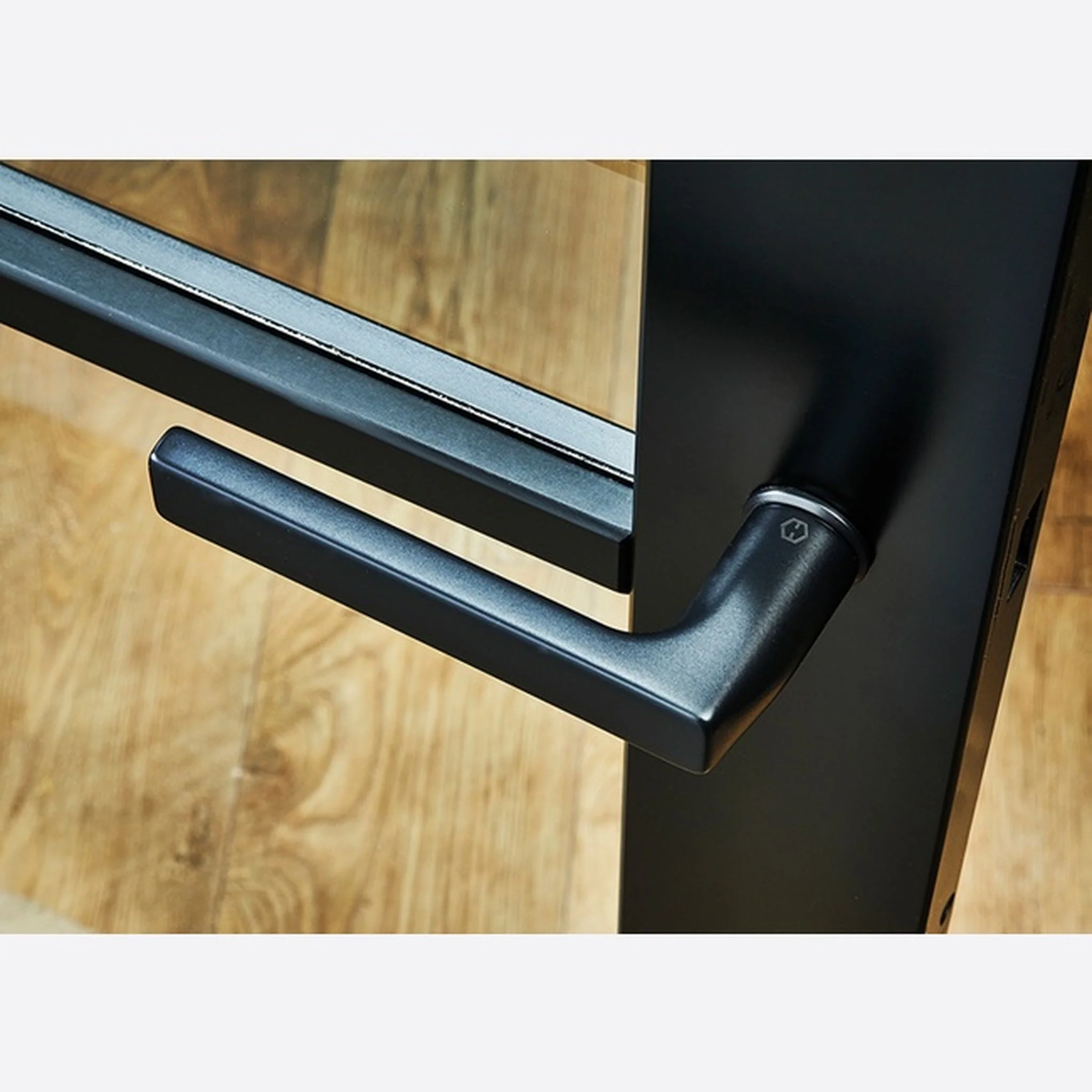 Manhattan Charlton Handle